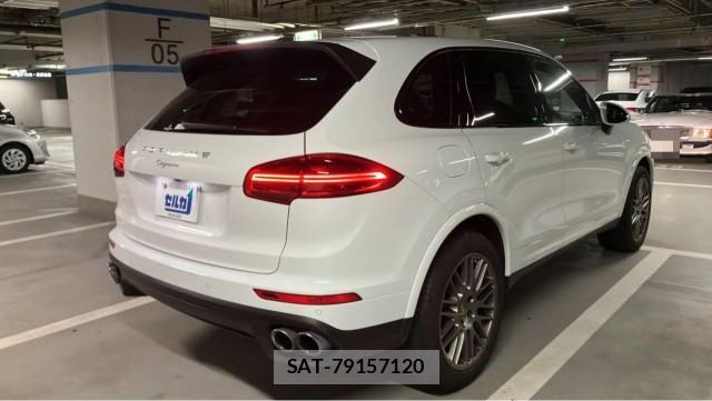 Porsche CAYENNE 2016-10 8815525-12