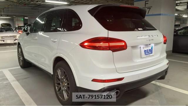 Porsche CAYENNE 2016-10 8815525-13