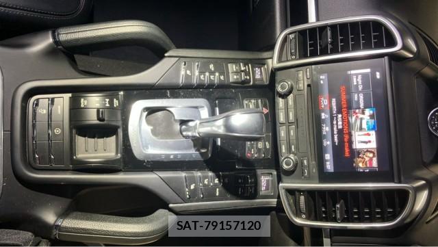 Porsche CAYENNE 2016-10 8815525-14