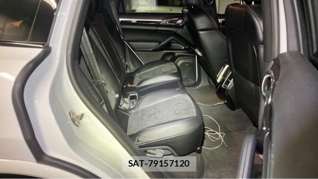 Porsche CAYENNE 2016-10 8815525-6