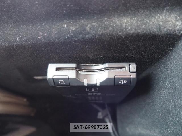 Toyota CELSIOR 2006-02 8814142-10
