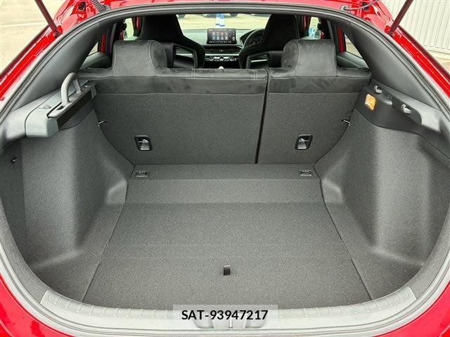 Honda CIVIC 2026-05 8812755-16