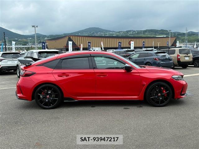 Honda CIVIC 2026-05 8812755-9