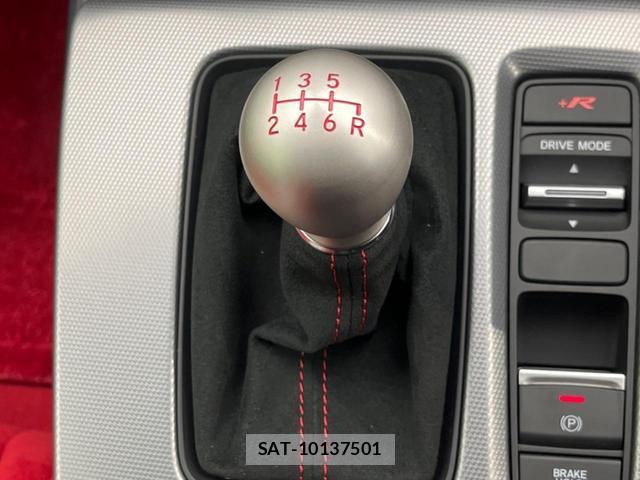 Honda CIVIC 2025-06 8814759-2