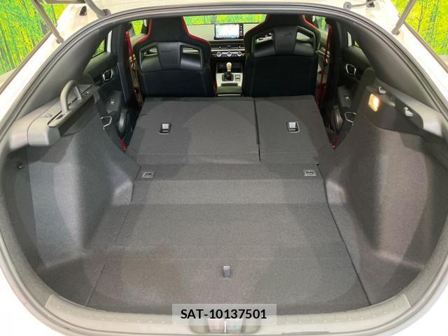 Honda CIVIC 2025-06 8814759-9