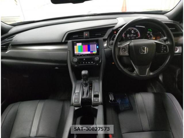 Honda CIVIC 2018-06 8815622-2