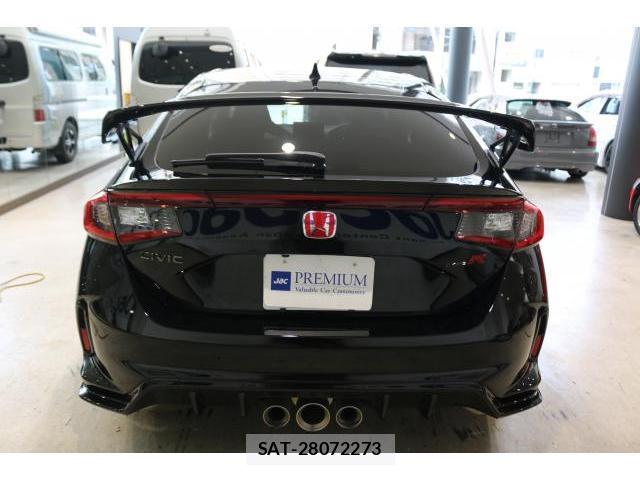 Honda CIVIC 2025-08 8817299-12