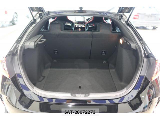 Honda CIVIC 2025-08 8817299-18