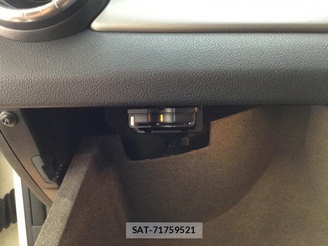 Mercedes Benz CLA-CLASS 2016-04 8817056-18