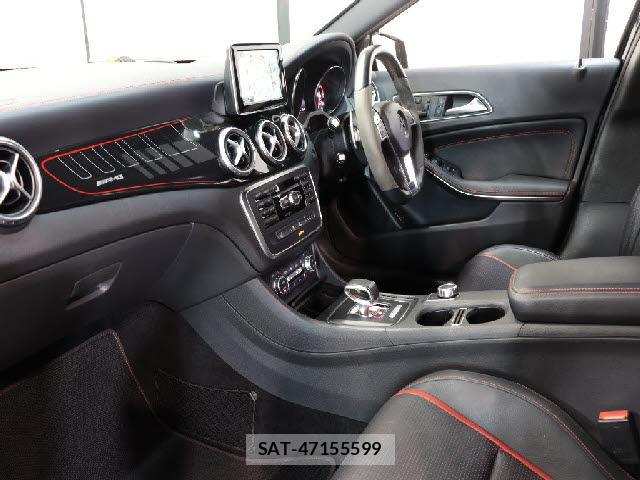 Mercedes Benz CLA-CLASS 2015-01 8813287-1