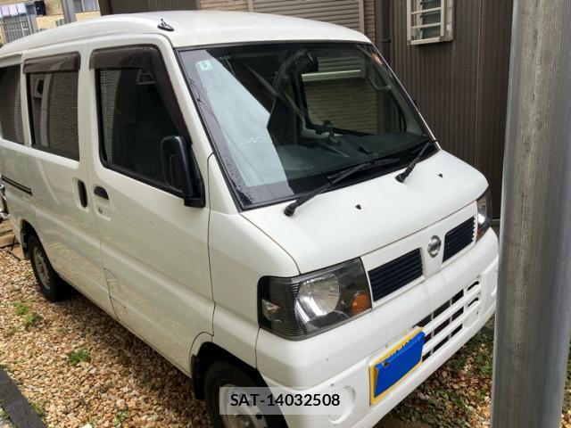 Nissan CLIPPER VAN 2011-02 8813897-1