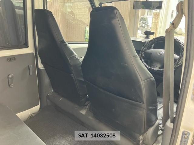 Nissan CLIPPER VAN 2011-02 8813897-6