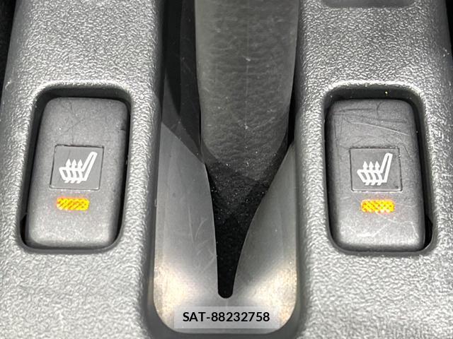 Daihatsu COPEN 2025-09 8814532-6