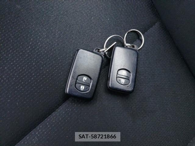 Toyota COROLLA AXIO 2021-09 8813766-14