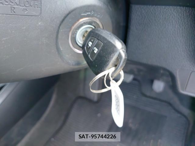 Toyota COROLLA AXIO 2019-09 8813775-14