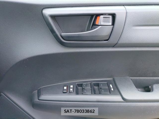 Toyota COROLLA AXIO 2021-09 8813776-13