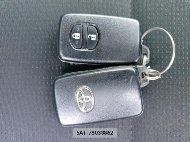 Toyota COROLLA AXIO 2021-09 8813776-14