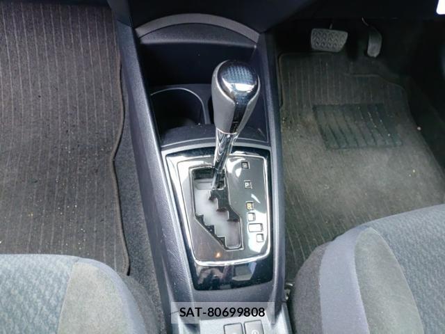 Toyota COROLLA AXIO 2016-08 8813782-11