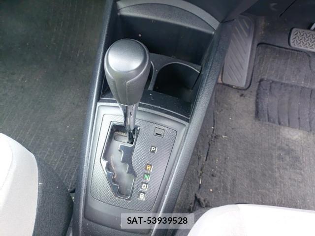 Toyota COROLLA AXIO 2017-09 8815323-11