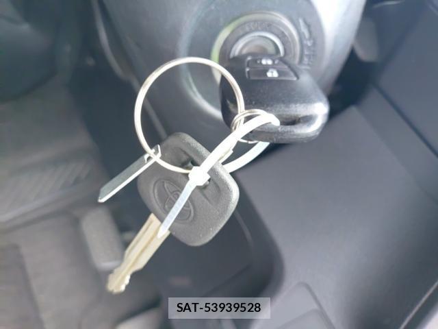 Toyota COROLLA AXIO 2017-09 8815323-14