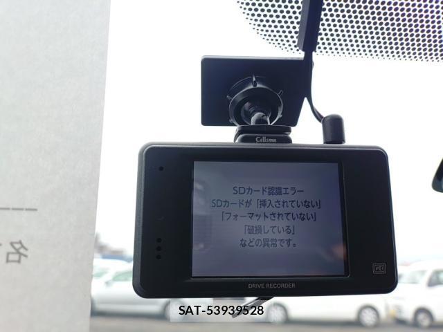 Toyota COROLLA AXIO 2017-09 8815323-16