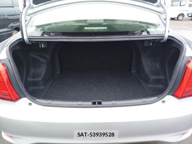 Toyota COROLLA AXIO 2017-09 8815323-7