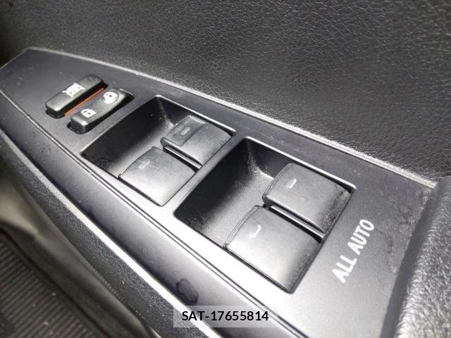Toyota COROLLA AXIO 2016-09 8815324-13
