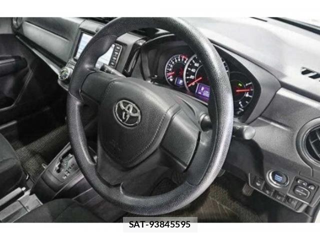 Toyota COROLLA AXIO 2021-07 8816653-2