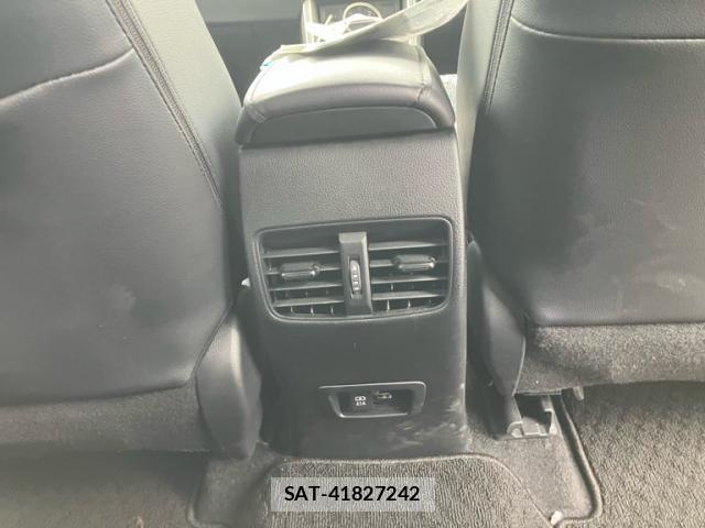 Toyota COROLLA CROSS 2023-06 8813885-15