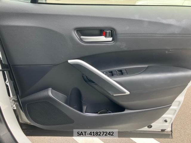 Toyota COROLLA CROSS 2023-06 8813885-17