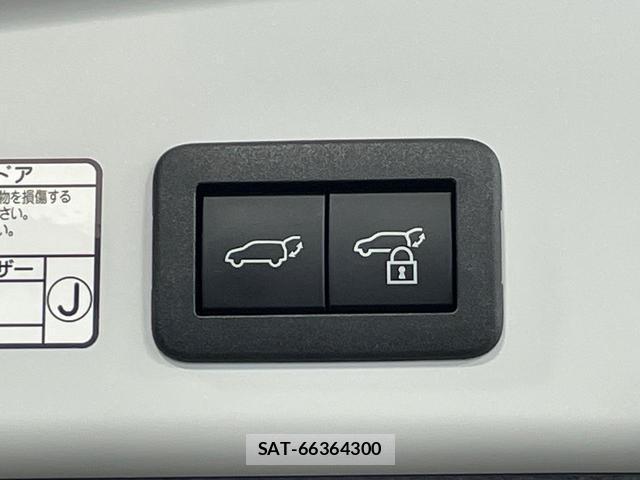 Toyota COROLLA CROSS 2021-11 8814383-6