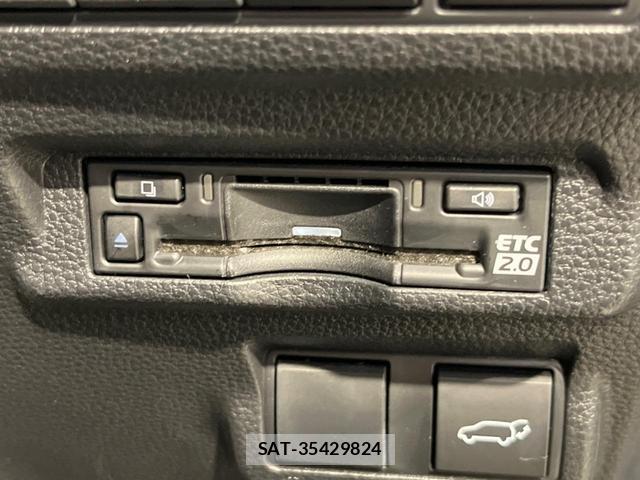 Toyota COROLLA CROSS 2025-01 8814995-6