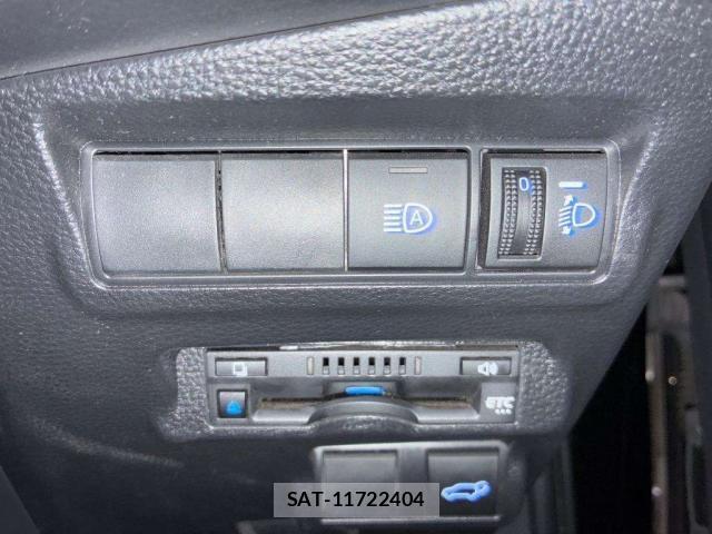 Toyota COROLLA CROSS 2023-04 8816111-13