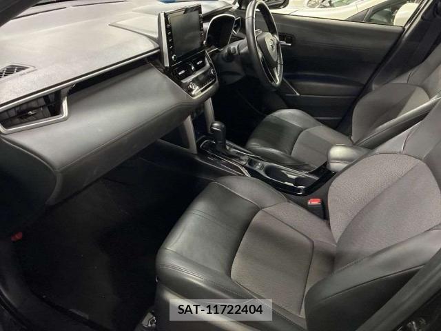 Toyota COROLLA CROSS 2023-04 8816111-4
