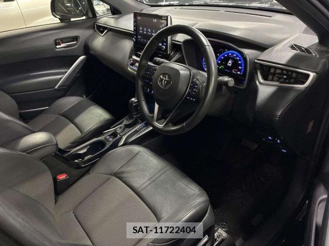 Toyota COROLLA CROSS 2023-04 8816111-5