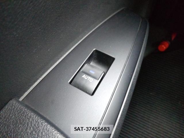 Toyota COROLLA FIELDER 2018-09 8815321-12