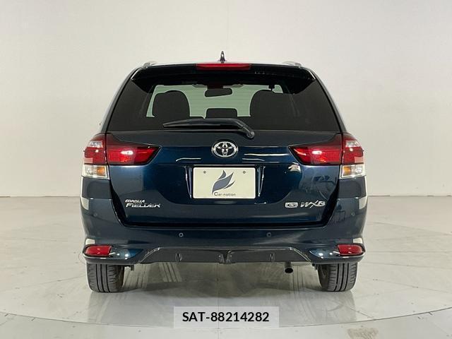 Toyota COROLLA FIELDER 2018-02 8817398-5