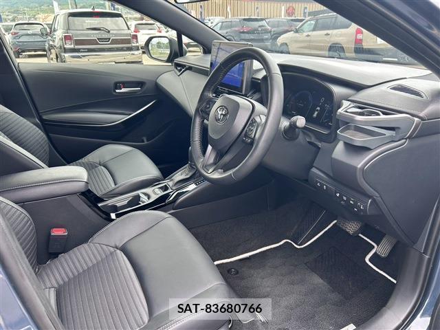 Toyota COROLLA TOURING 2025-03 8812754-11