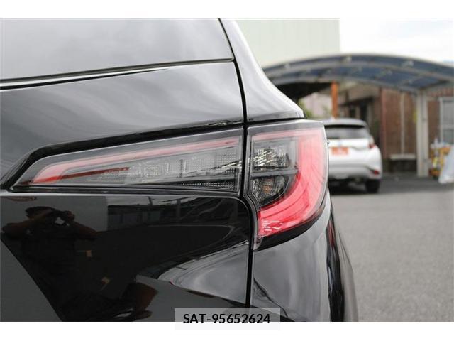 Toyota COROLLA TOURING 2025-04 8812805-12