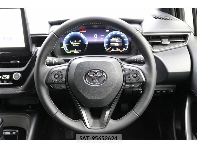 Toyota COROLLA TOURING 2025-04 8812805-18