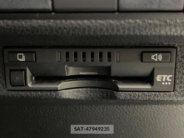 Toyota COROLLA TOURING 2020-11 8817510-3