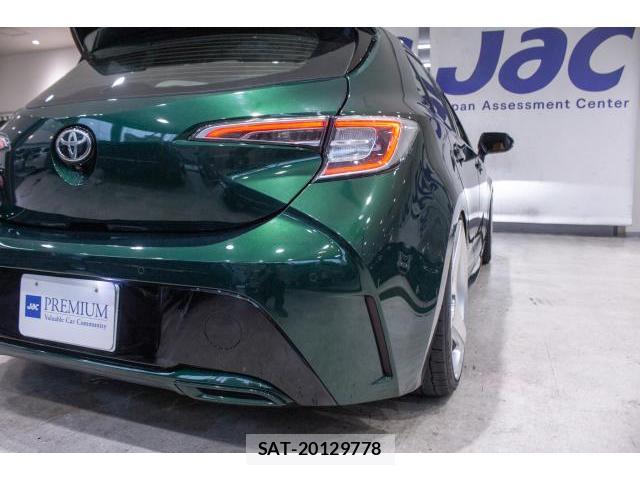 Toyota COROLLA SPORT 2019-04 8817298-13