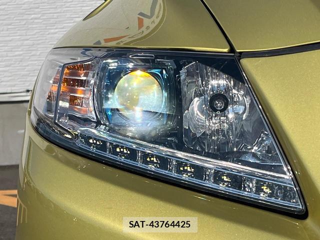 Honda CR-Z 2012-10 8813235-11