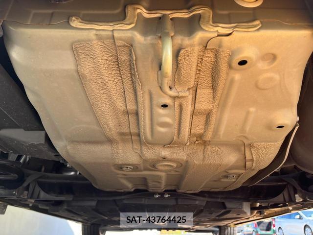 Honda CR-Z 2012-10 8813235-18