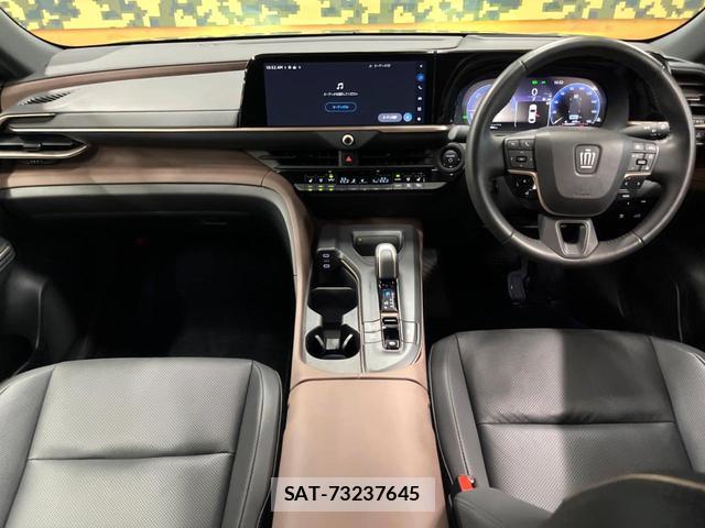 Toyota Crown Crossover 2023-03 8812642-1