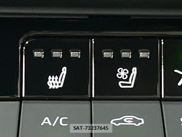 Toyota Crown Crossover 2023-03 8812642-6