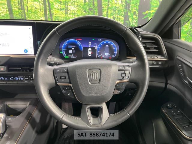 Toyota Crown Crossover 2023-04 8814997-10