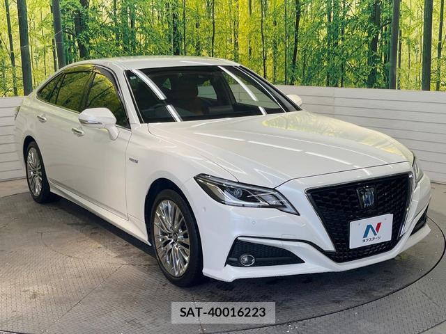 Toyota CROWN HYBRID 2020-01 8812036-17
