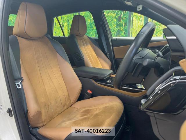 Toyota CROWN HYBRID 2020-01 8812036-7