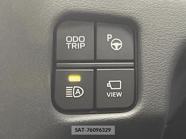 Toyota CROWN HYBRID 2020-03 8812037-5